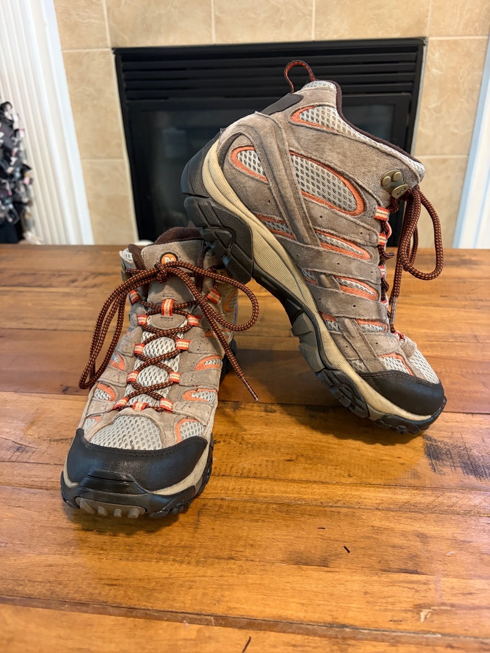 Merrell Women's Outdoor Hiking Boots size 9